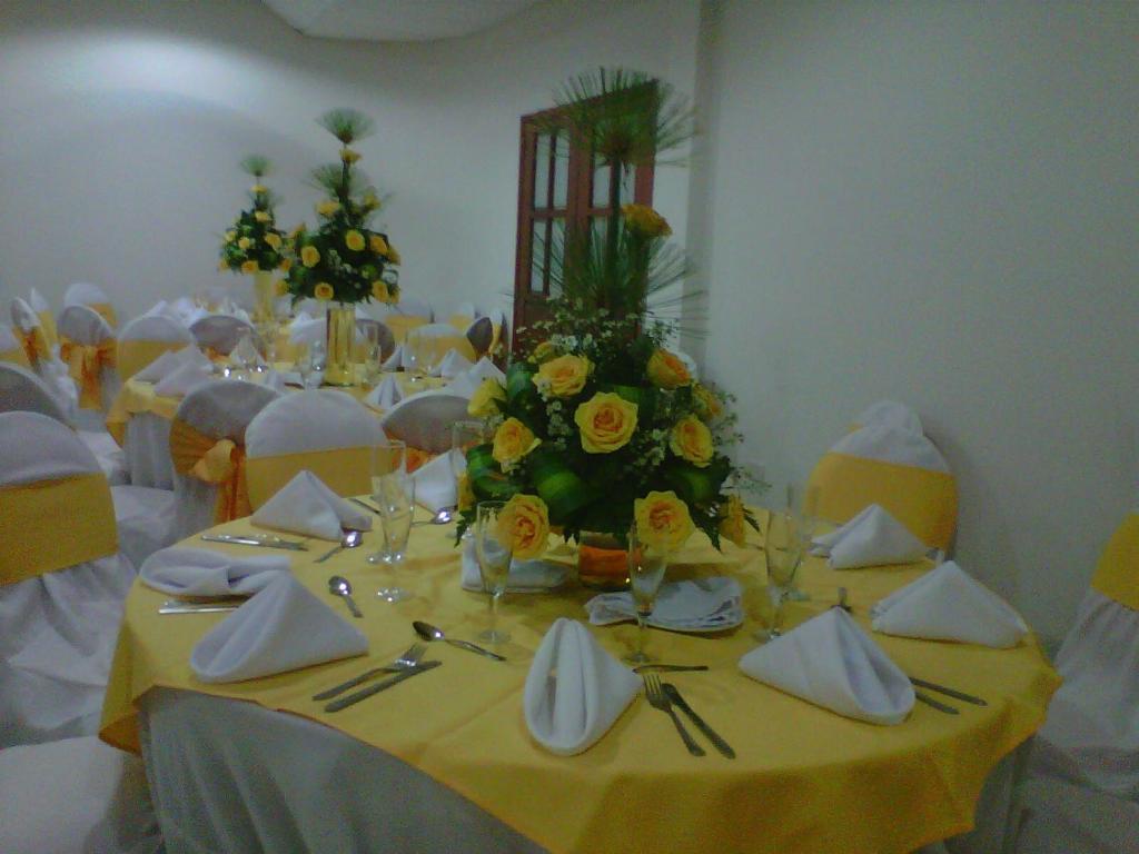 בארנקווילה Charthon Inn מראה חיצוני תמונה
