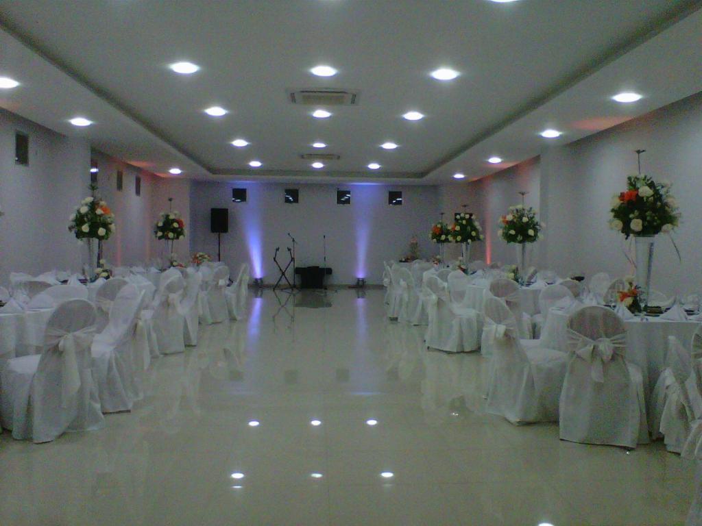 בארנקווילה Charthon Inn מראה חיצוני תמונה